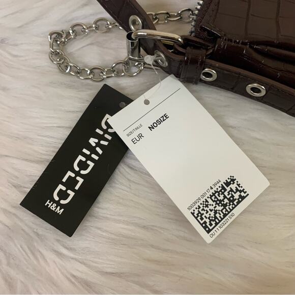 NWT Divided H&M Maroon Purse with Silver Chain - Picture 8 of 8